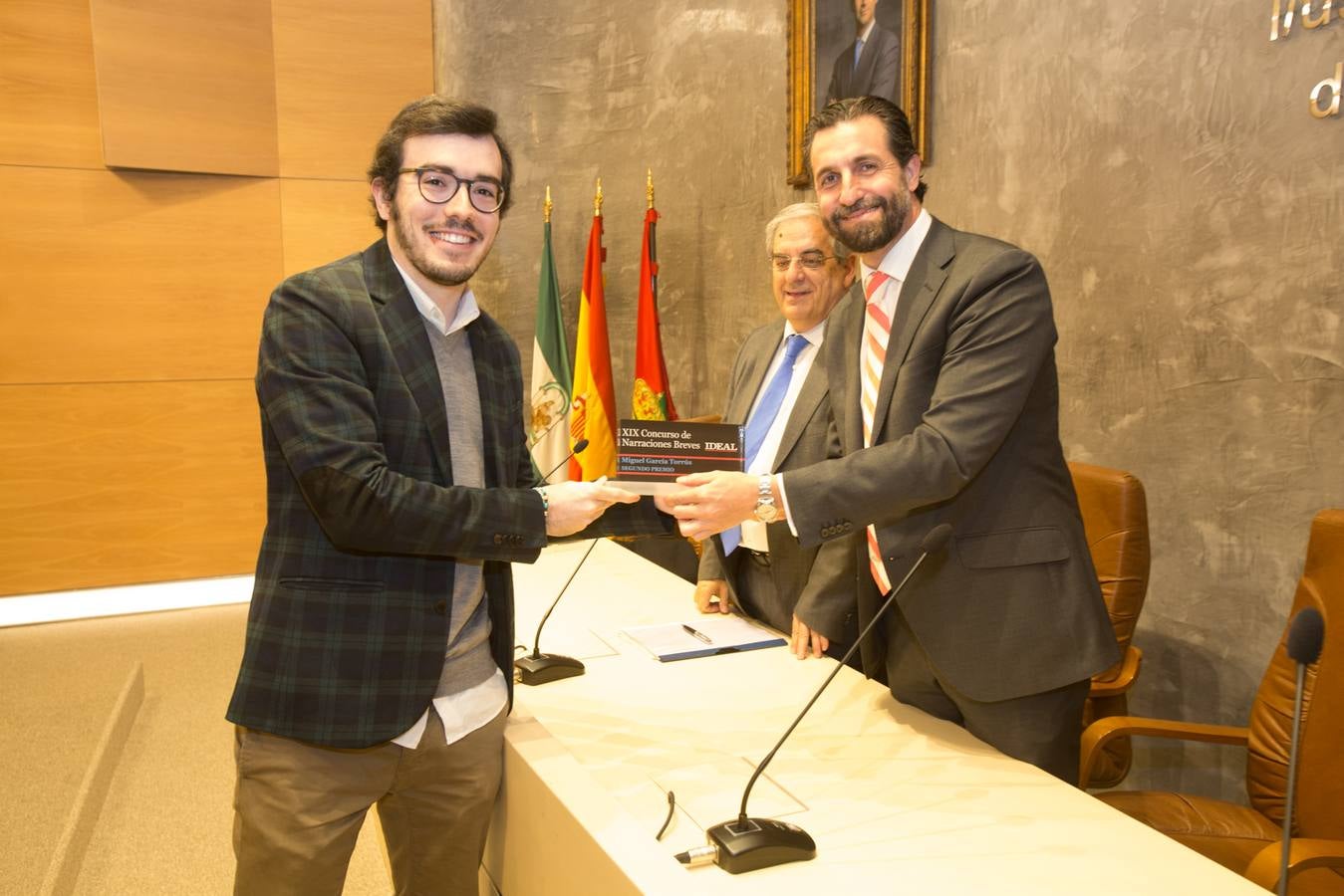IDEAL entregó anoche los premios del XIX Concurso de Narraciones Breves