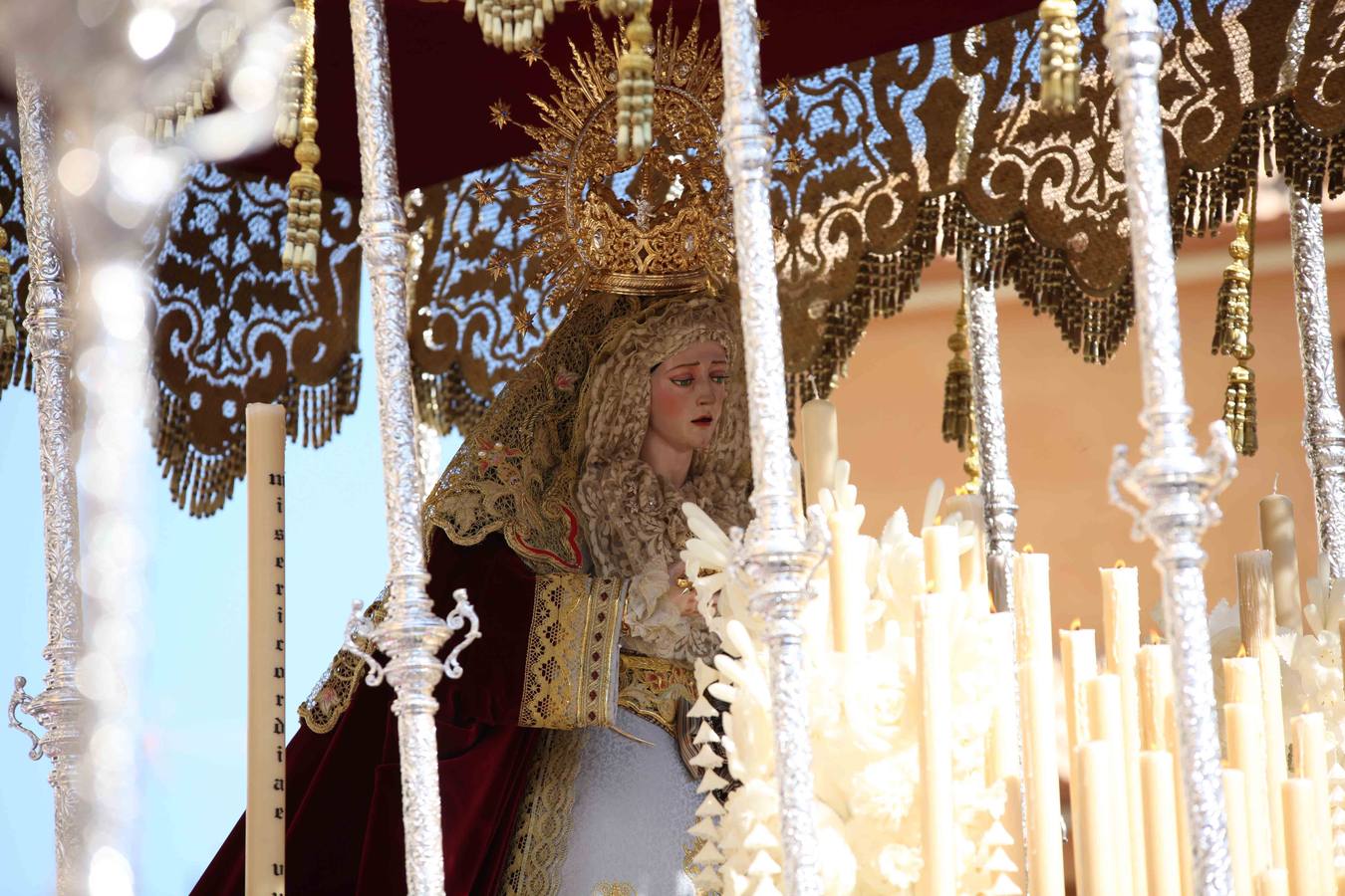 &#039;La Borriquilla&#039; se lució rodeada de luz