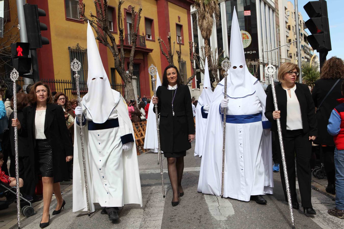 &#039;La Borriquilla&#039; se lució rodeada de luz