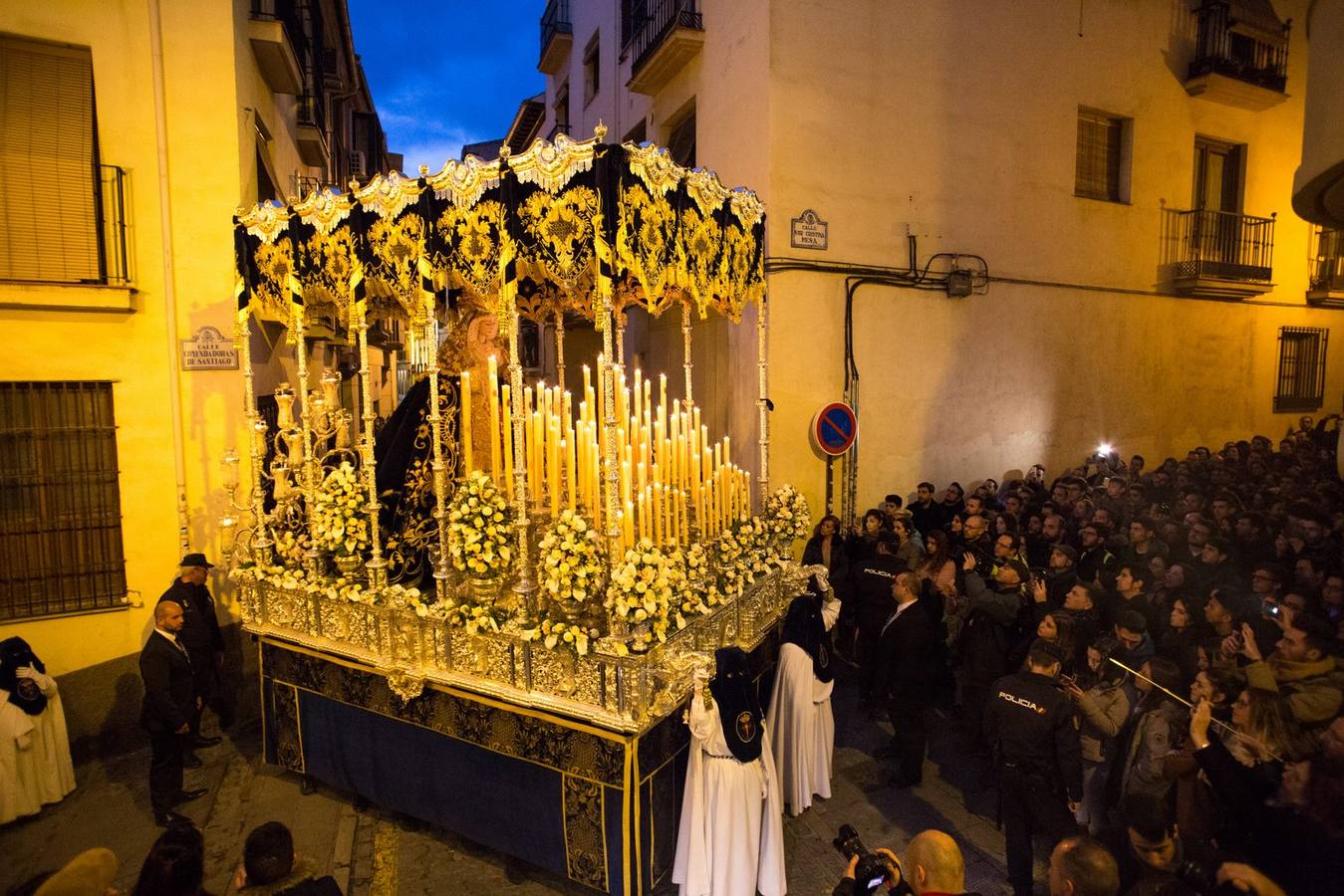 Primera salida tras la coronación