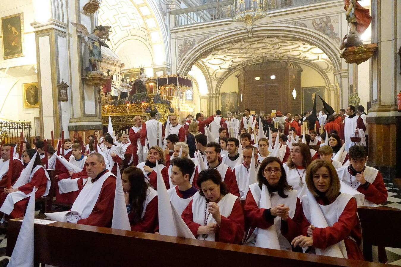 Estudiantes, al completo