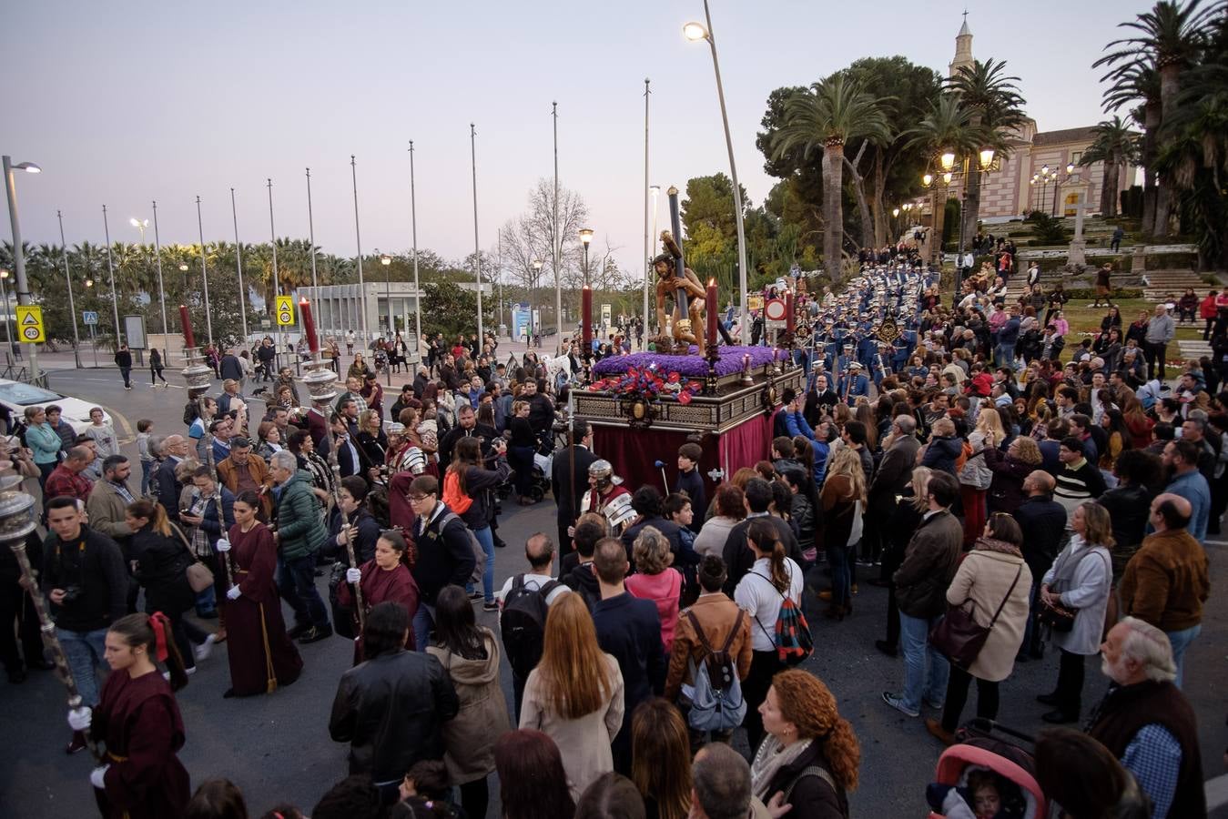 La Pasión, el Nazareno y la Esperanza recorren Motril