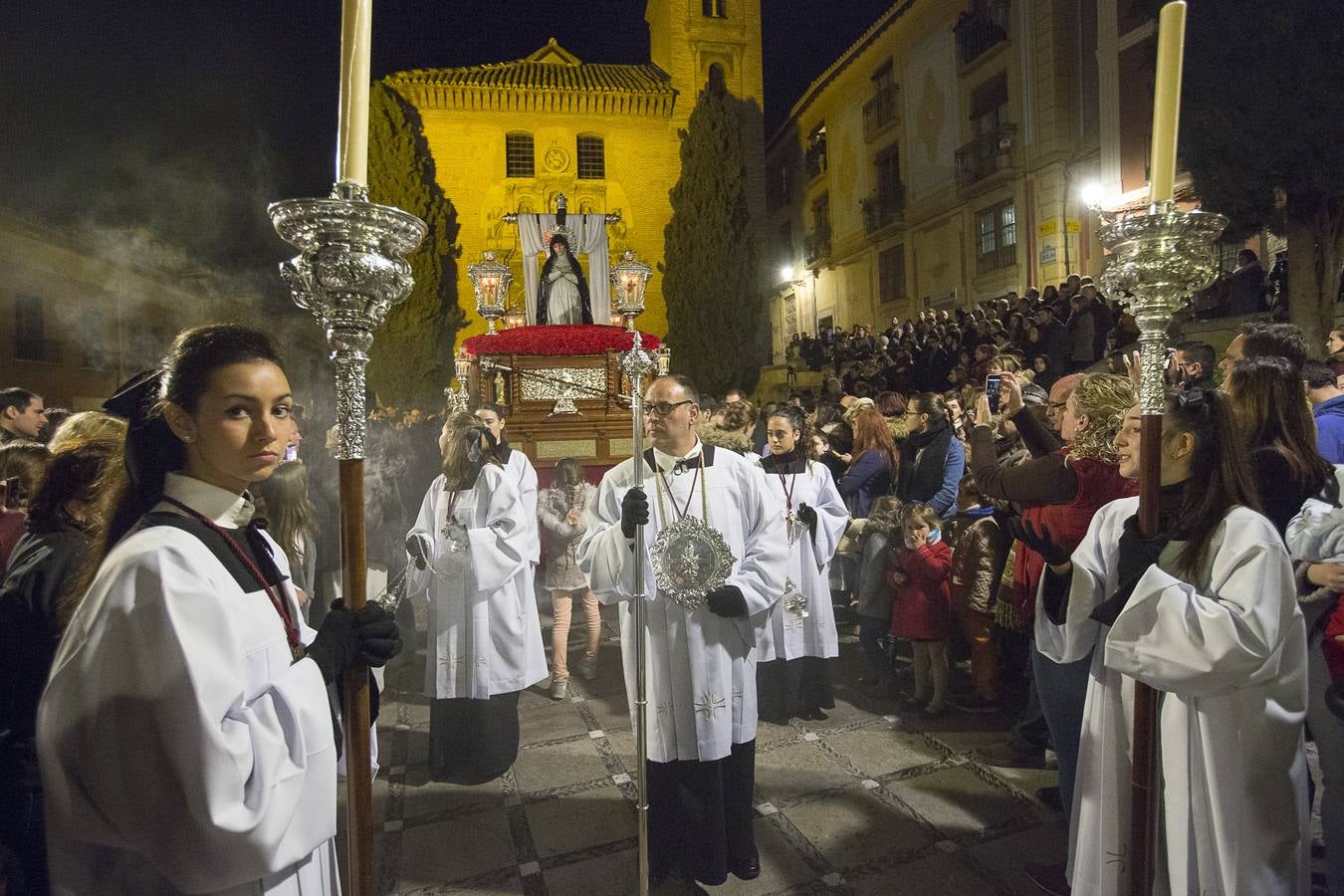 La procesión oficial