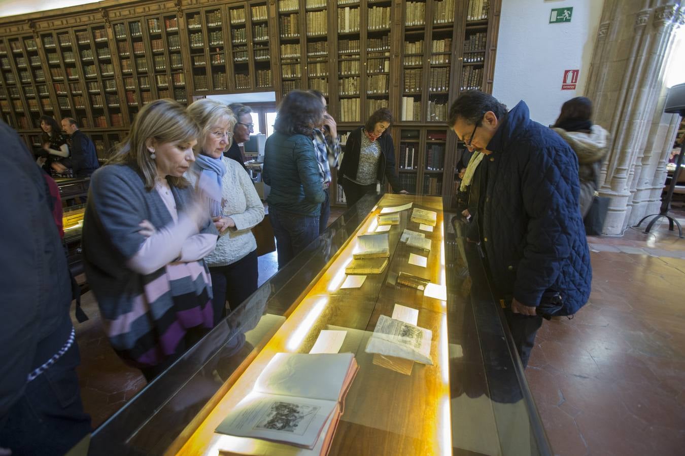 La Biblioteca del Hospital Real reúne ediciones antiguas y raras de Cervantes