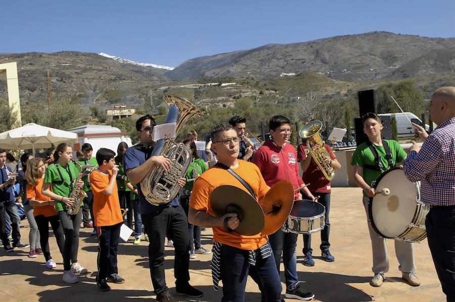 Órgiva se vuelca con los refugiados en Macedonia