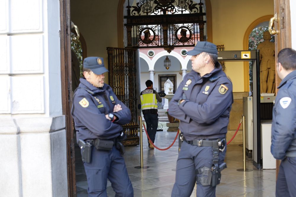 La detención del alcalde de Granada y los registros en el Ayuntamiento