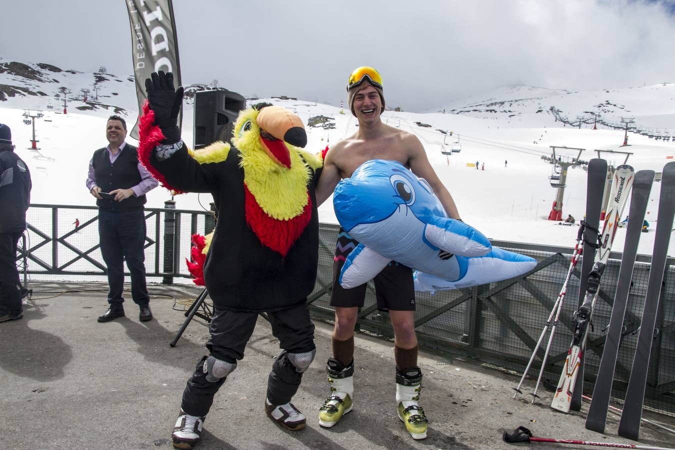 ¿Quién dijo frío? ¡En bañador por la Sierra!