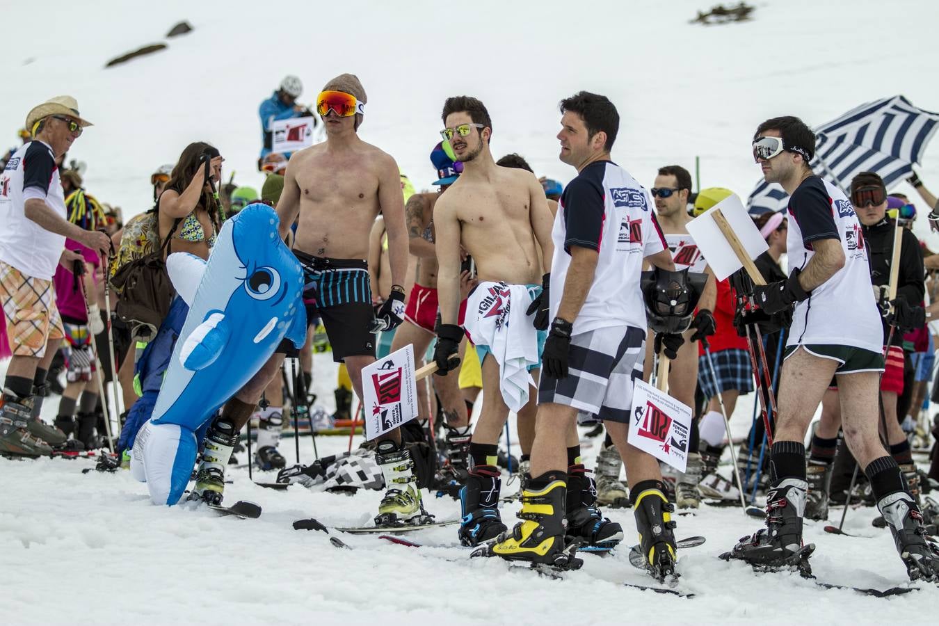 ¿Quién dijo frío? ¡En bañador por la Sierra!