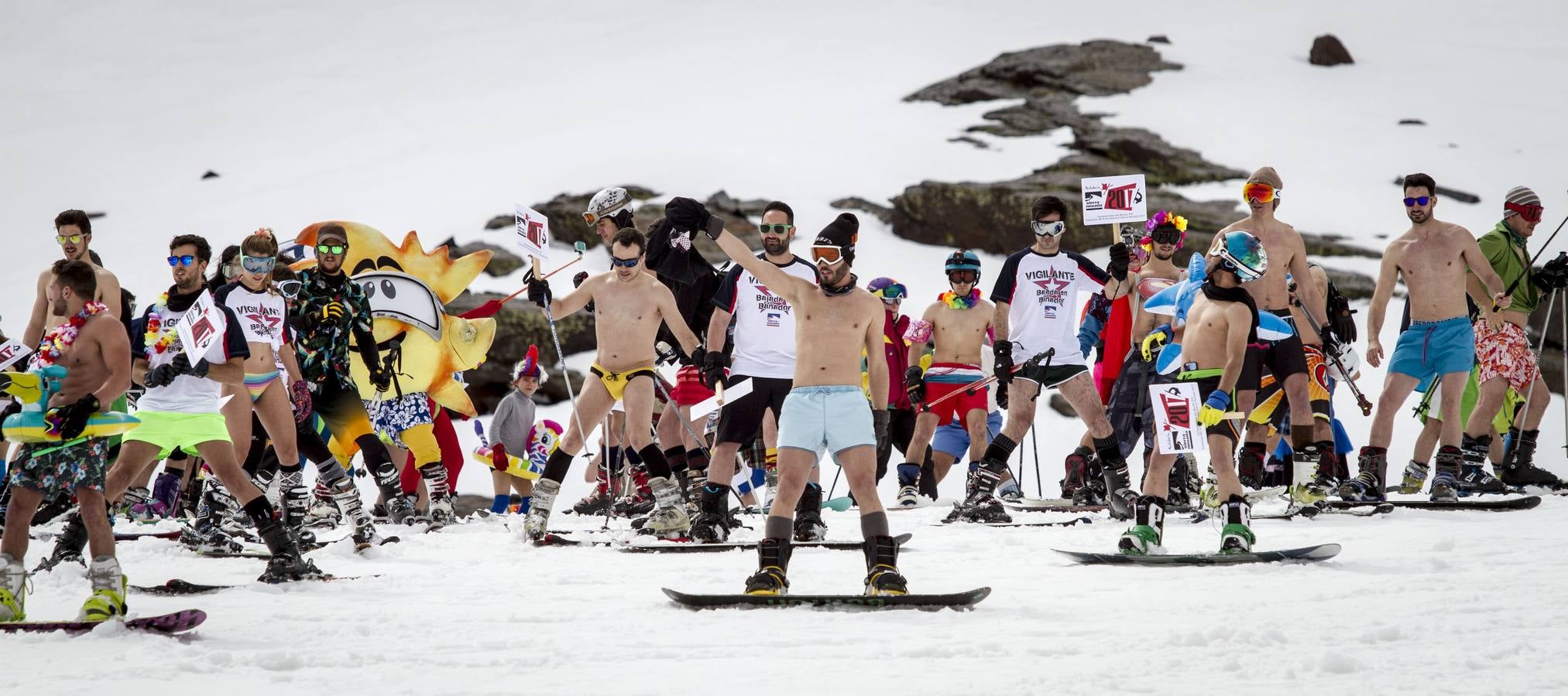 ¿Quién dijo frío? ¡En bañador por la Sierra!