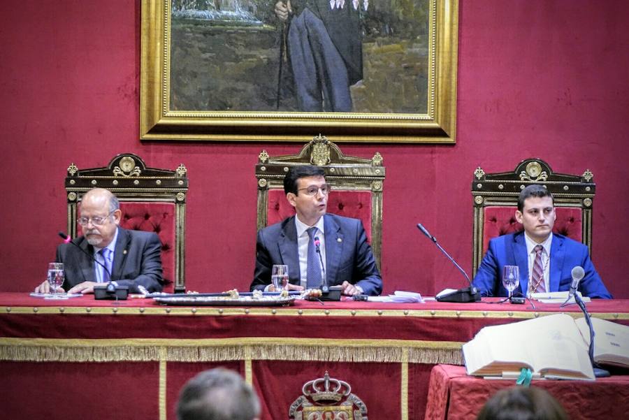 Pleno de investidura de Paco Cuenca