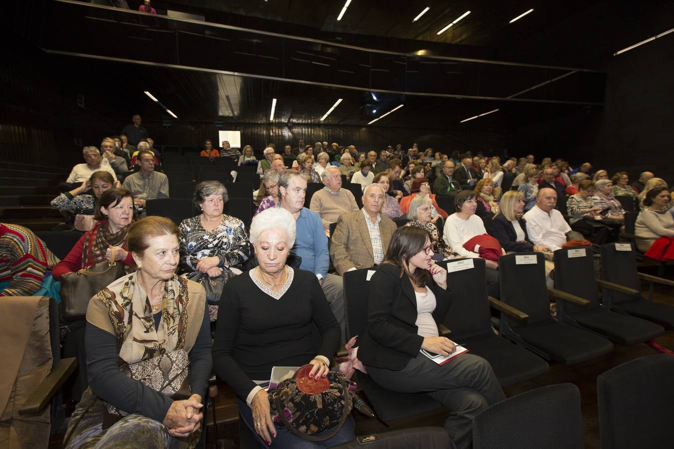 Con 68 euros al mes por paciente la cirugía protésica devuelve la calidad de vida