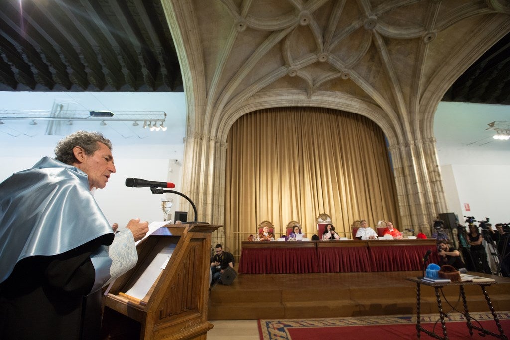 Miguel Ríos reivindica el papel de la universidad para formar ciudadanos críticos