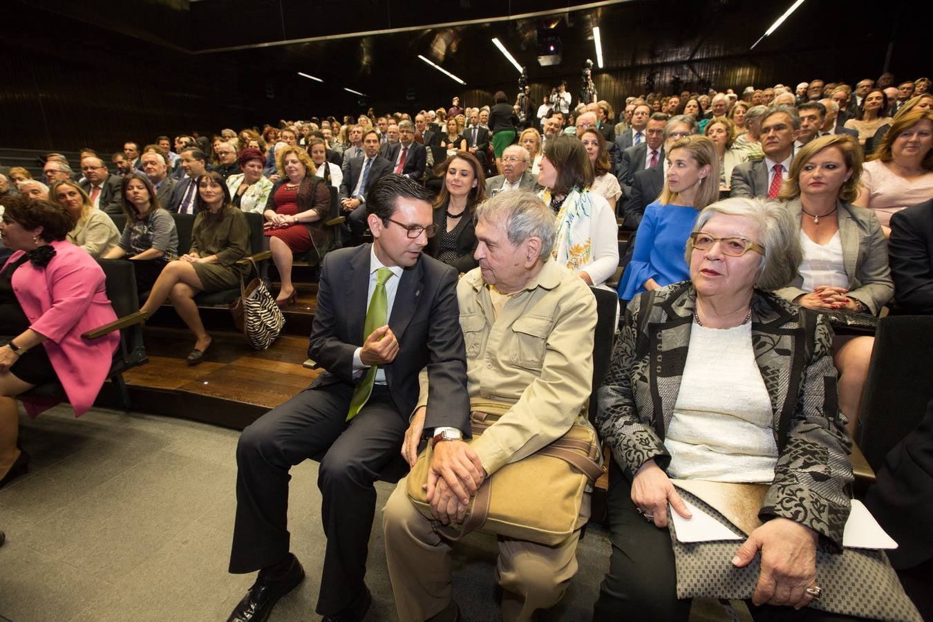 Rafael Cadenas recibe el Premio Lorca de poesía