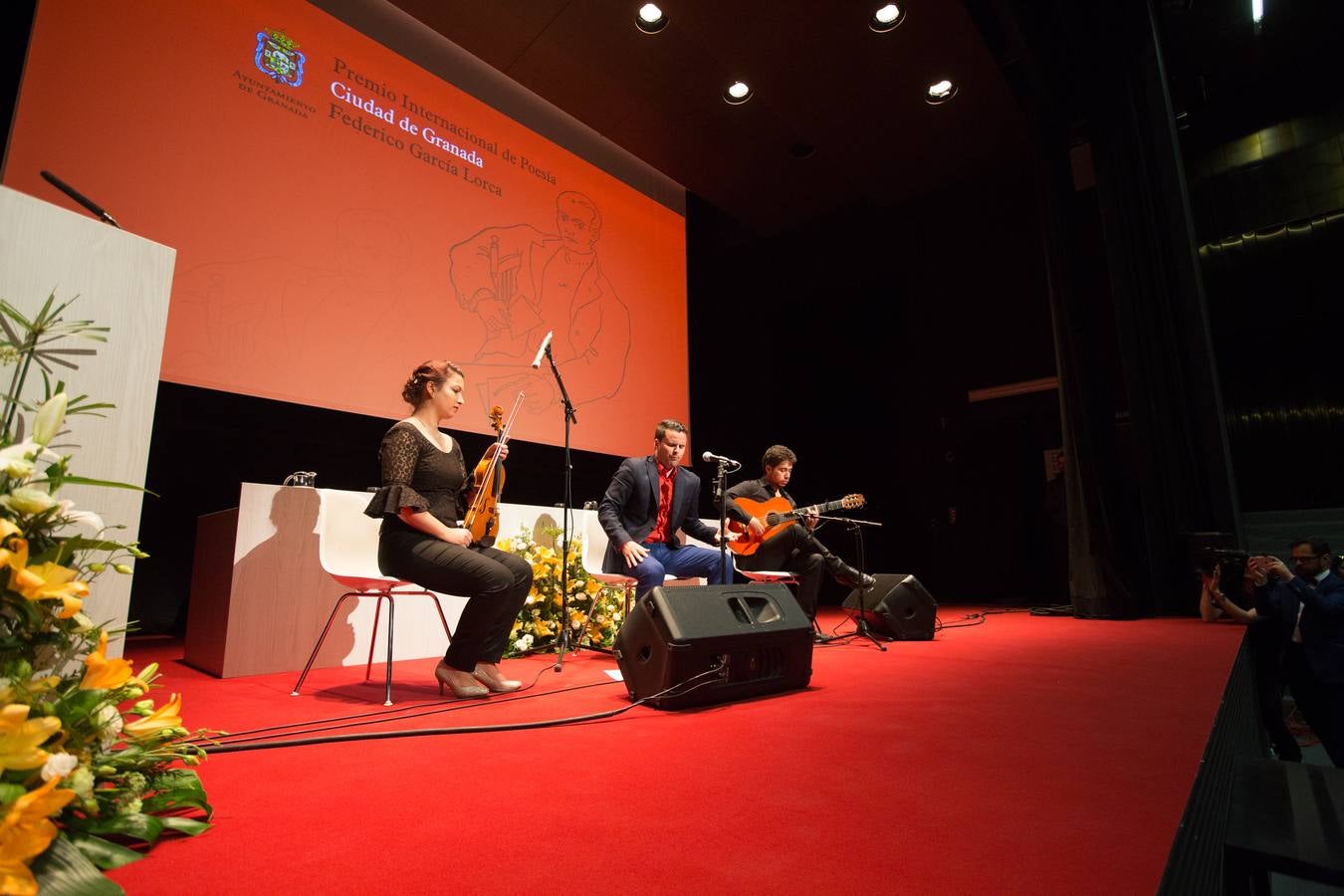 Rafael Cadenas recibe el Premio Lorca de poesía