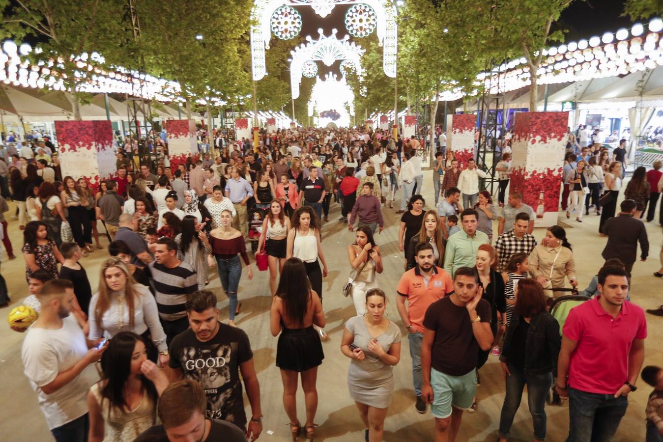 Granada enciende siete días de feria