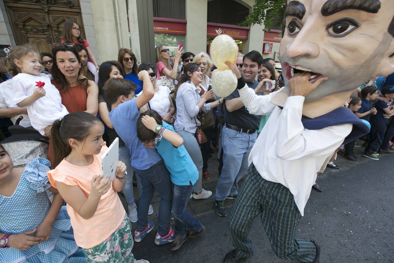La Tarasca se pone flamenca