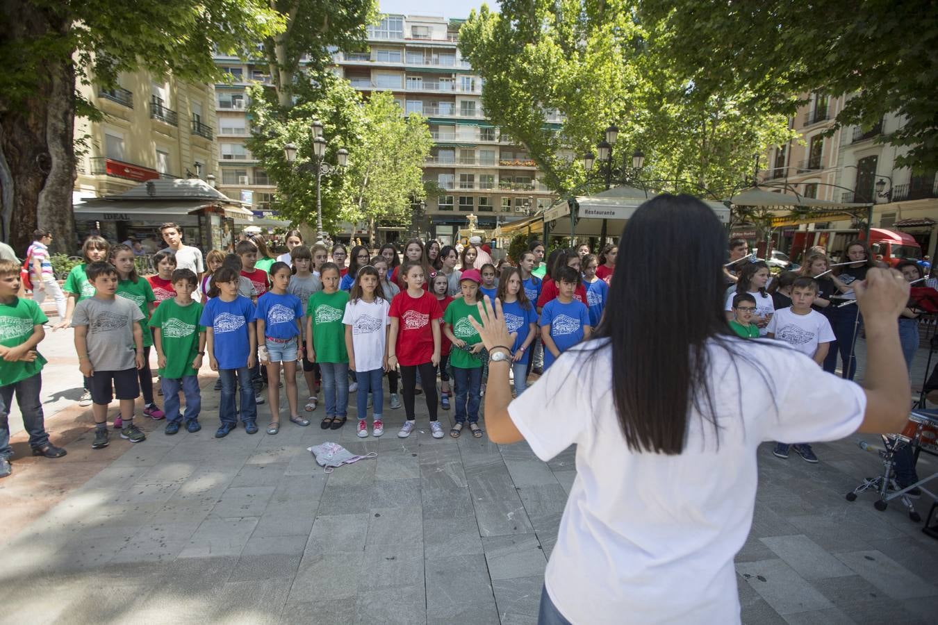 Con la música a otra plaza