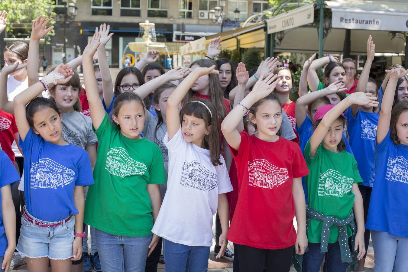 Con la música a otra plaza