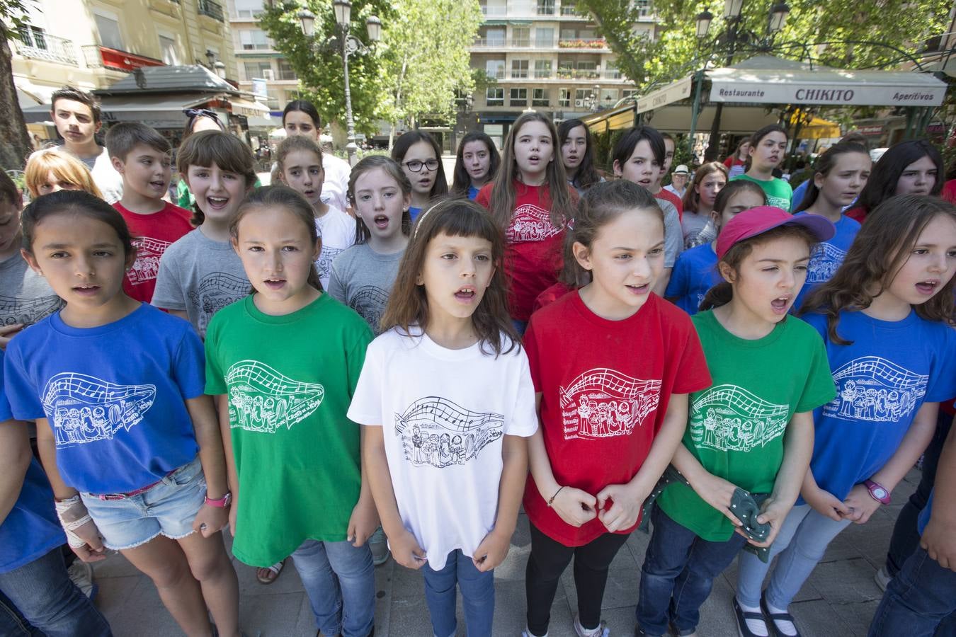 Con la música a otra plaza