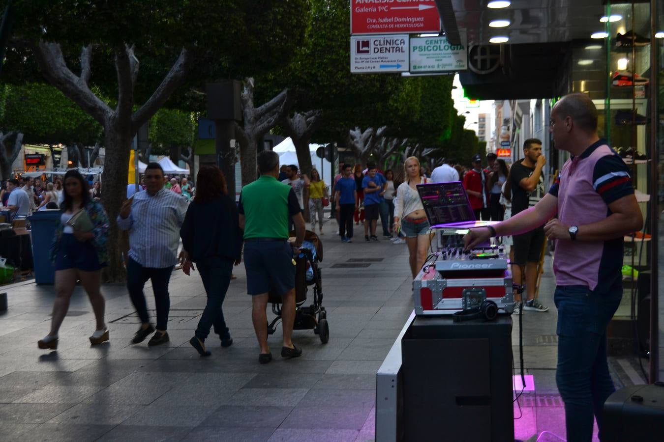 Almería disfruta de otra Noche en Blanco más