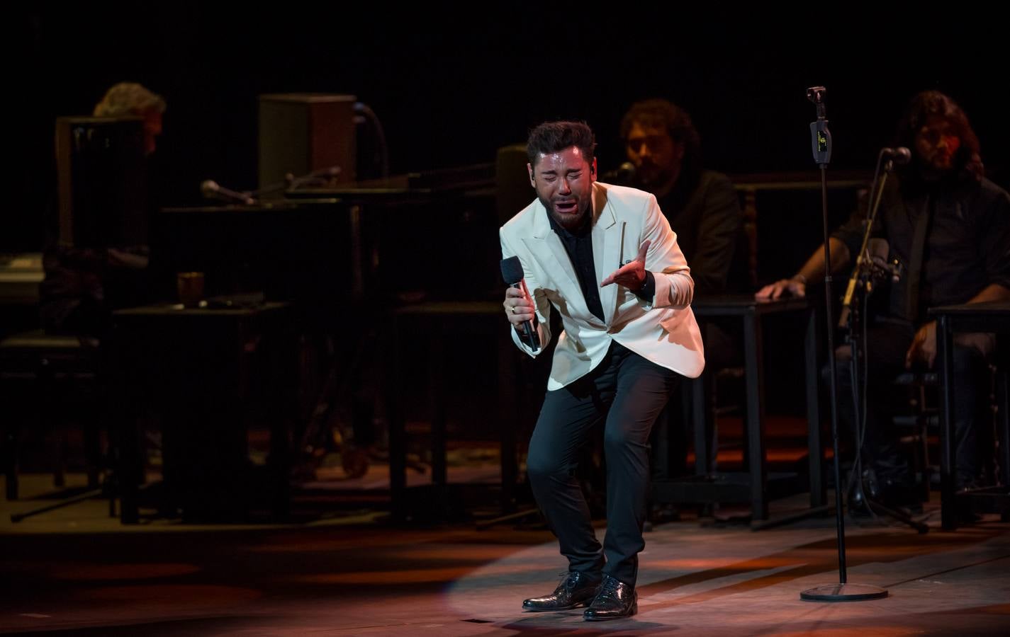 Miguel Poveda se hace granadino