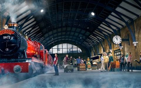 ¿Quieres desayunar en el castillo de Hogwarts  con Harry Potter?