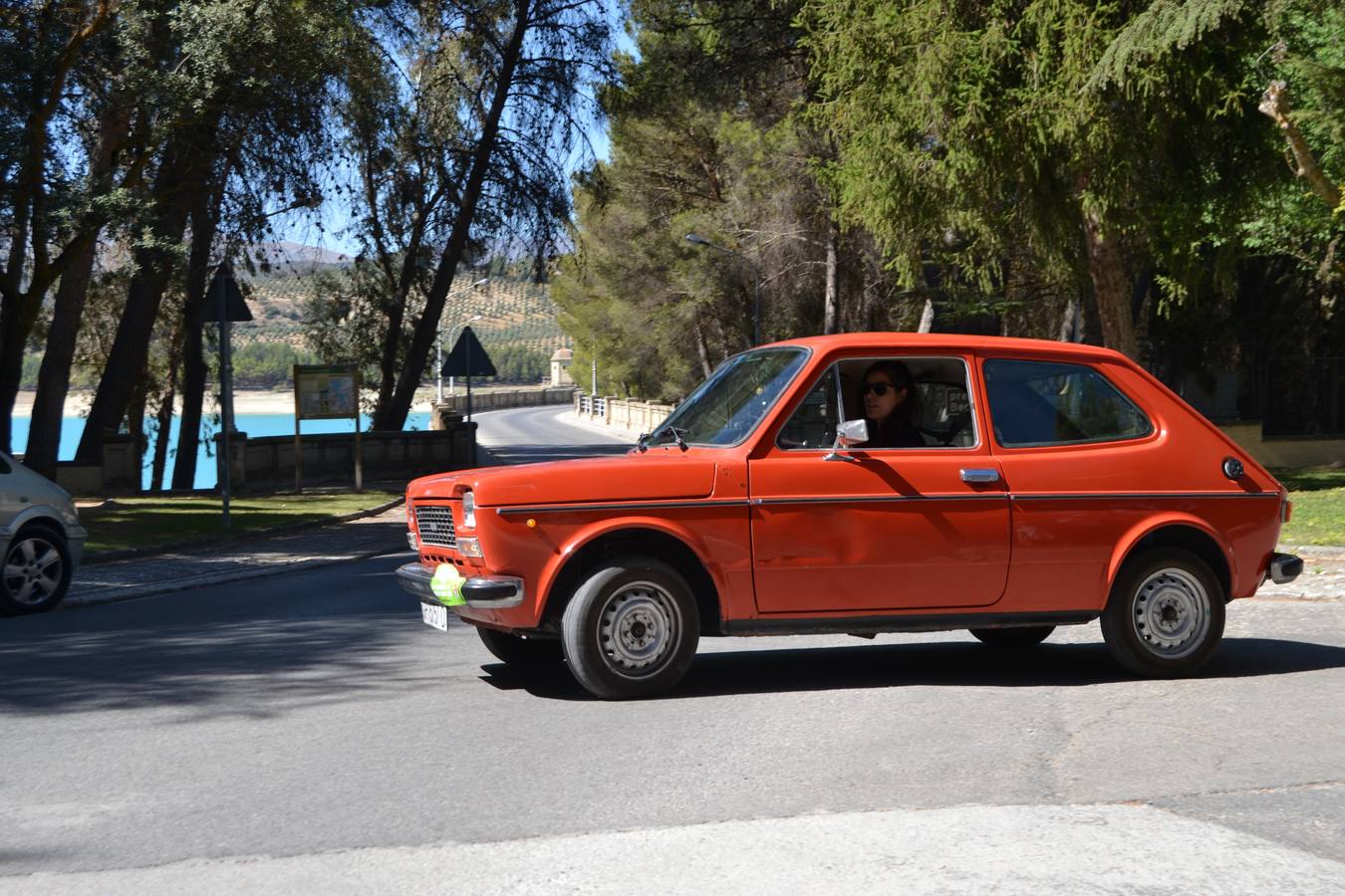 III concentración de coches clásicos en Cacín