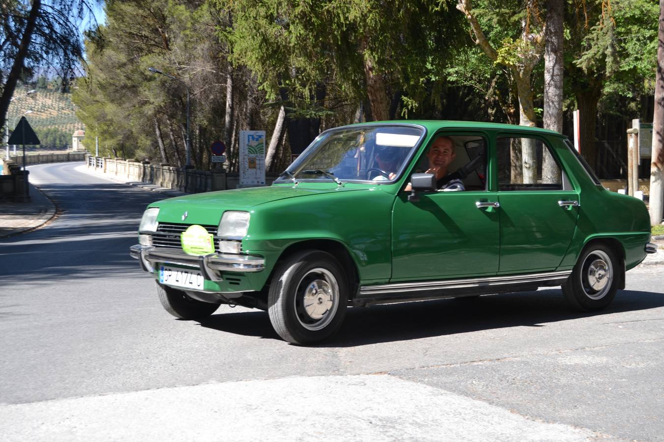 III concentración de coches clásicos en Cacín