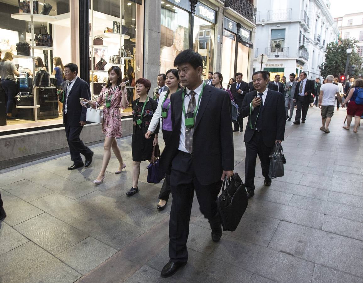 Mandatarios chinos visitan Granada