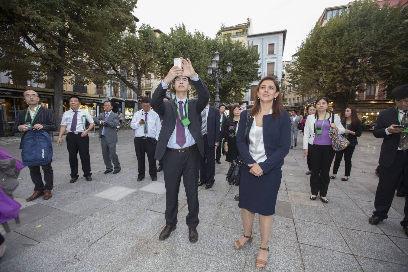 Mandatarios chinos visitan Granada