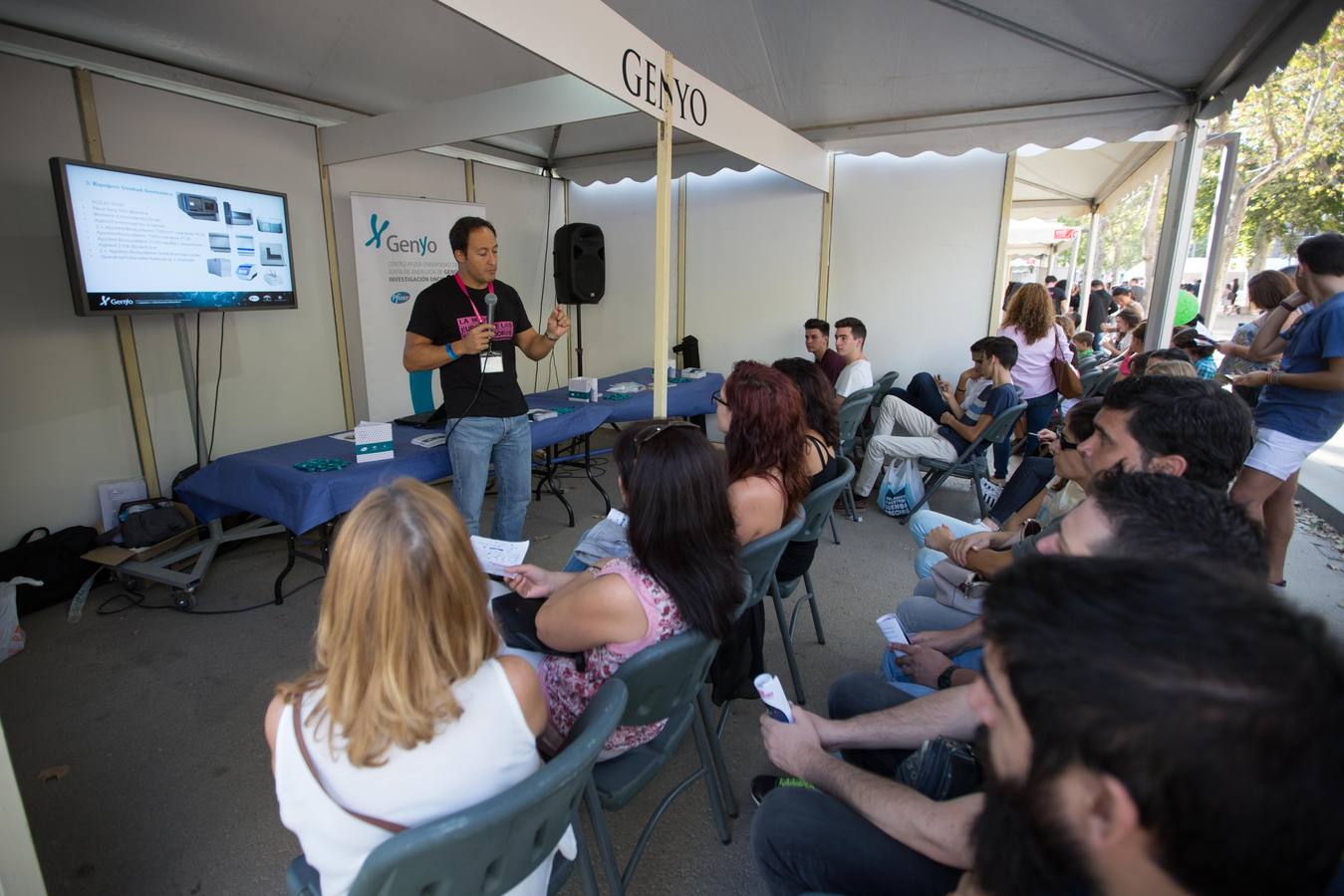 La ciencia sale del laboratorio y entra en el Salón