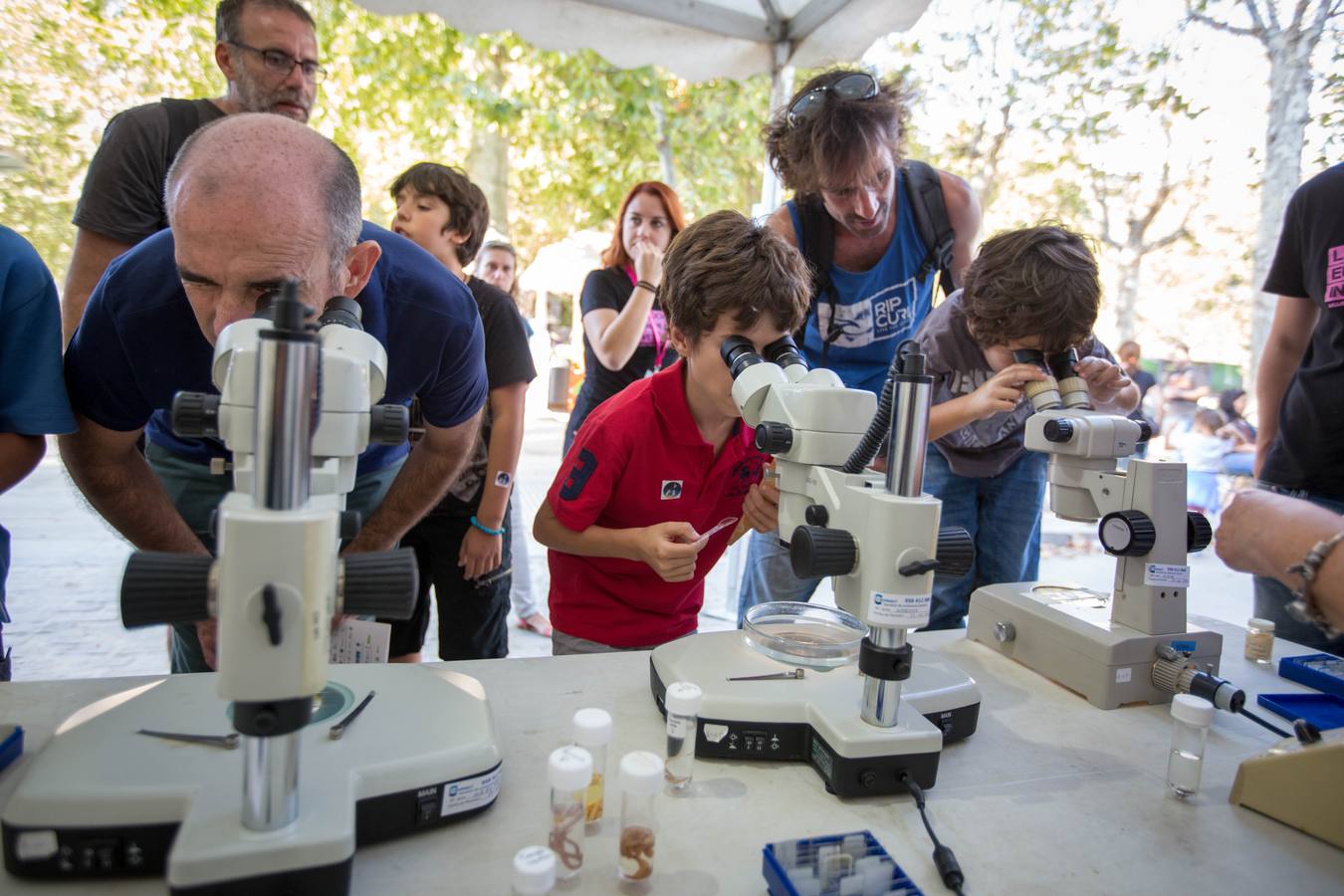 La ciencia sale del laboratorio y entra en el Salón