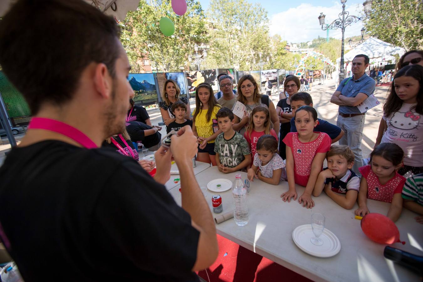 La ciencia sale del laboratorio y entra en el Salón
