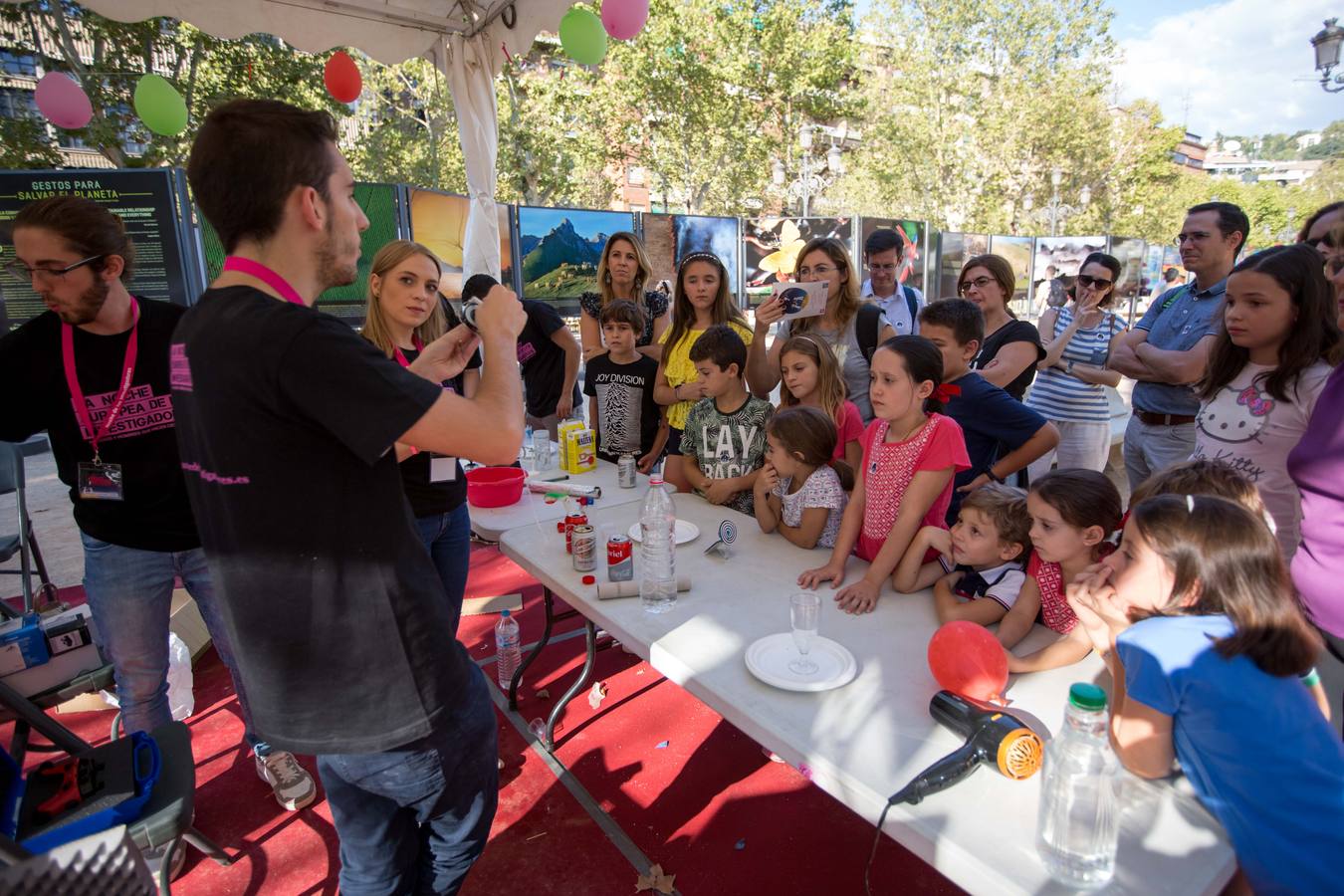 La ciencia sale del laboratorio y entra en el Salón