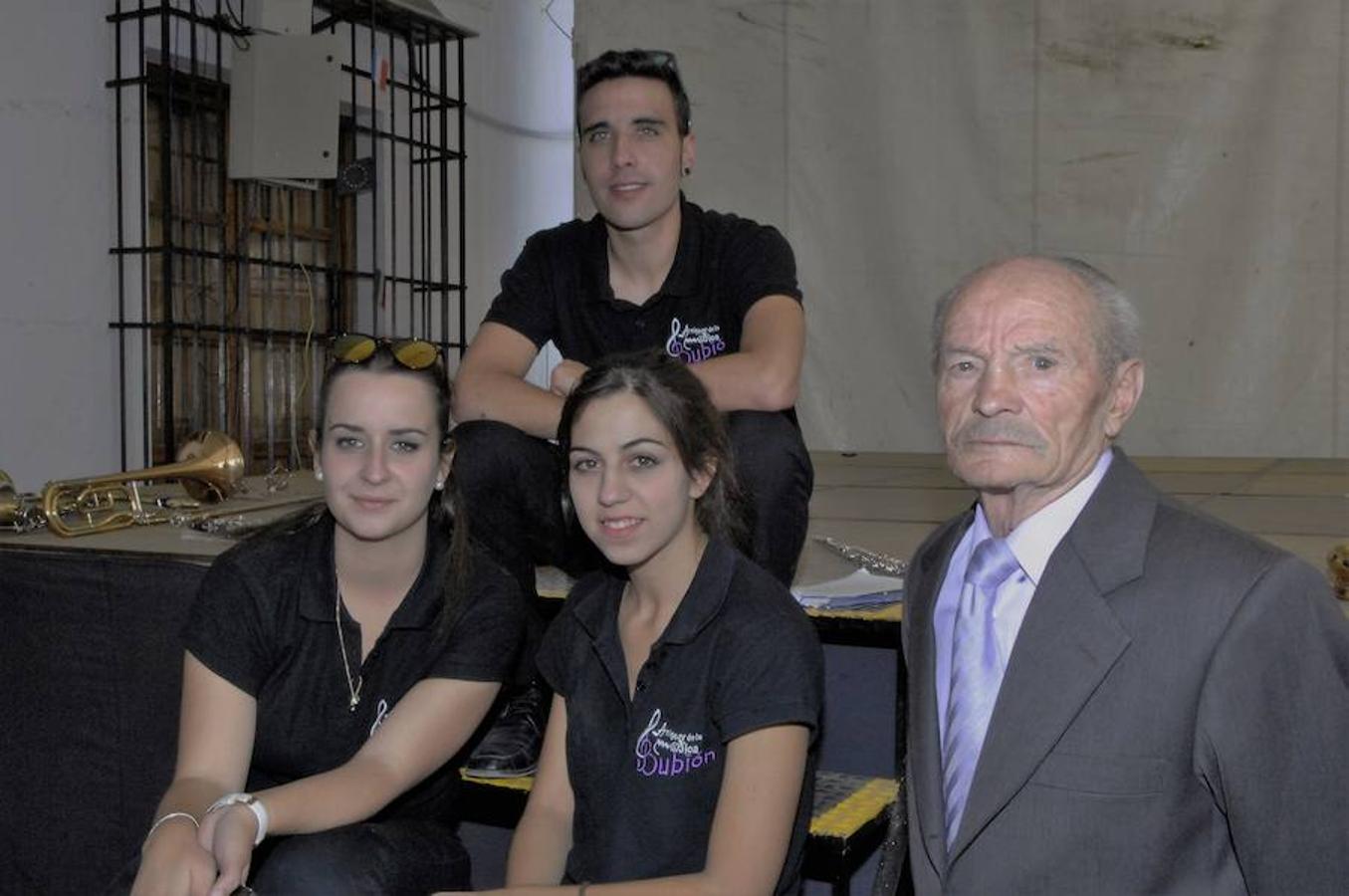 Pórtugos celebra sus fiestas por todo lo alto