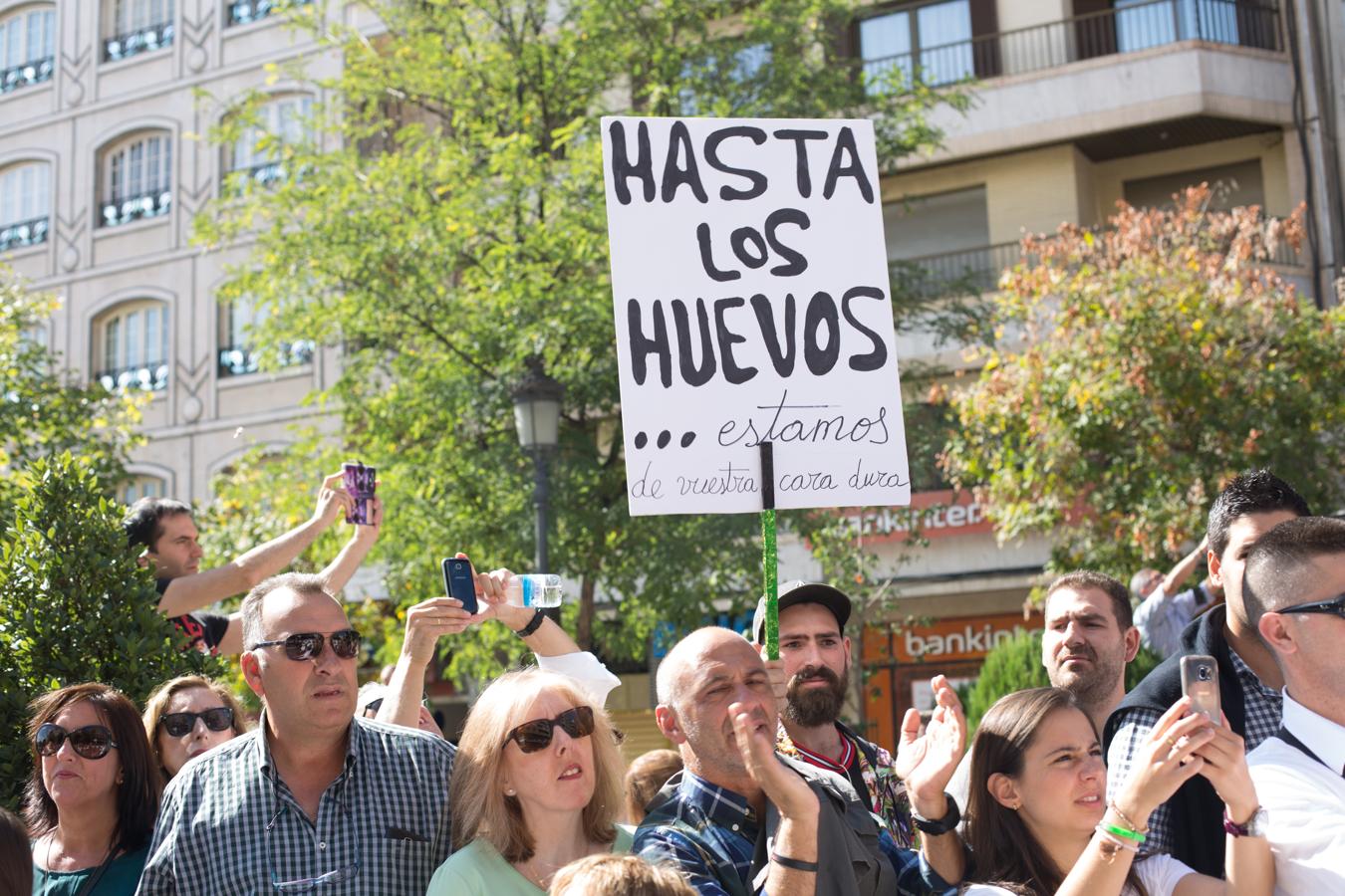 Granada se echa a la calle contra la fusión hospitalaria