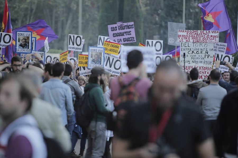 &#039;Rodea el Congreso&#039; por la investidura de Rajoy