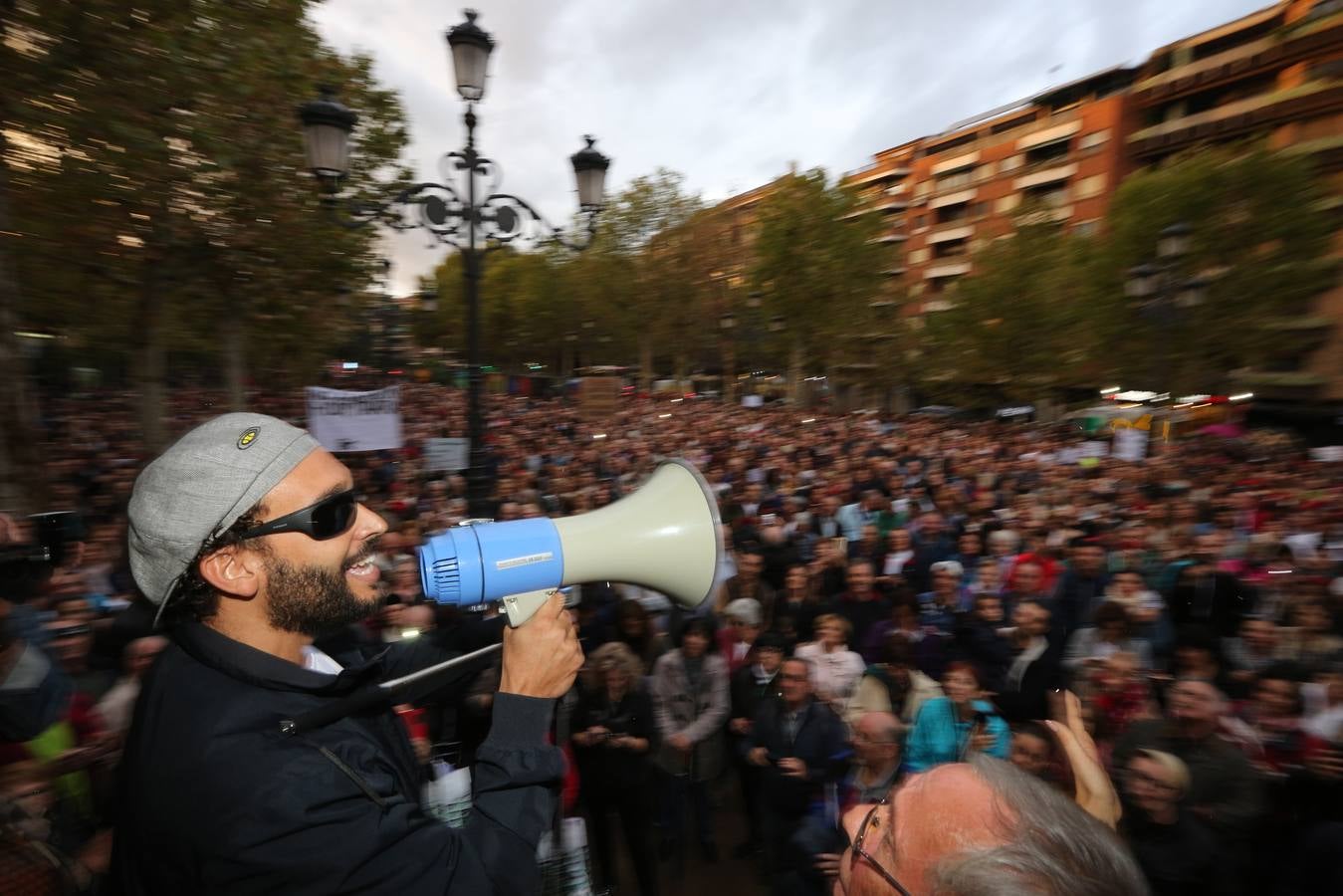 Unas 35.000 personas vuelven a clamar por #2hospitalescompletos en Granada