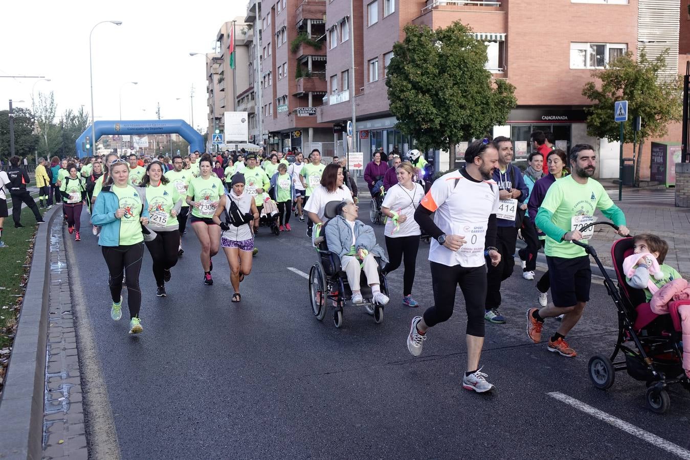 Miles de participantes en la Media Maratón de Granada