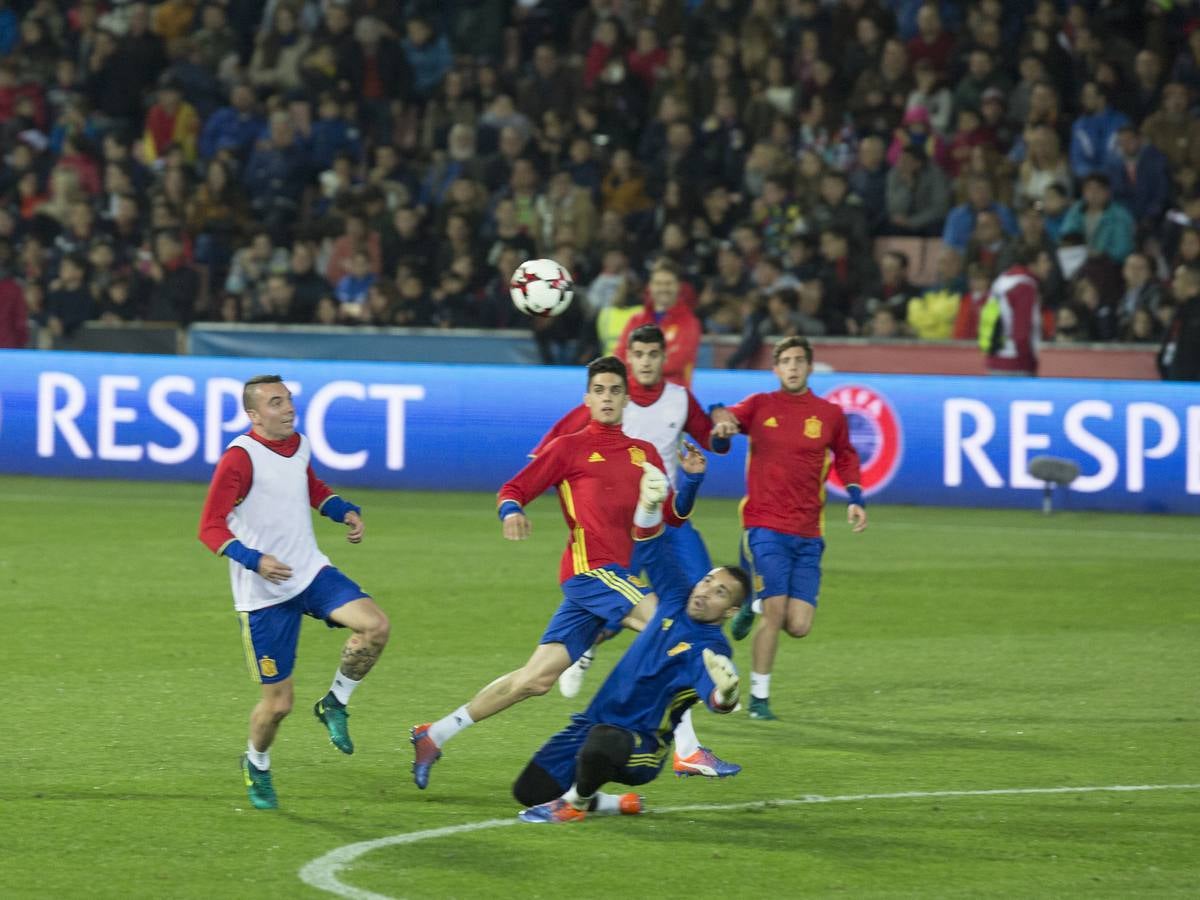 Ambiente de partido para un entrenamiento de &#039;La Roja&#039;