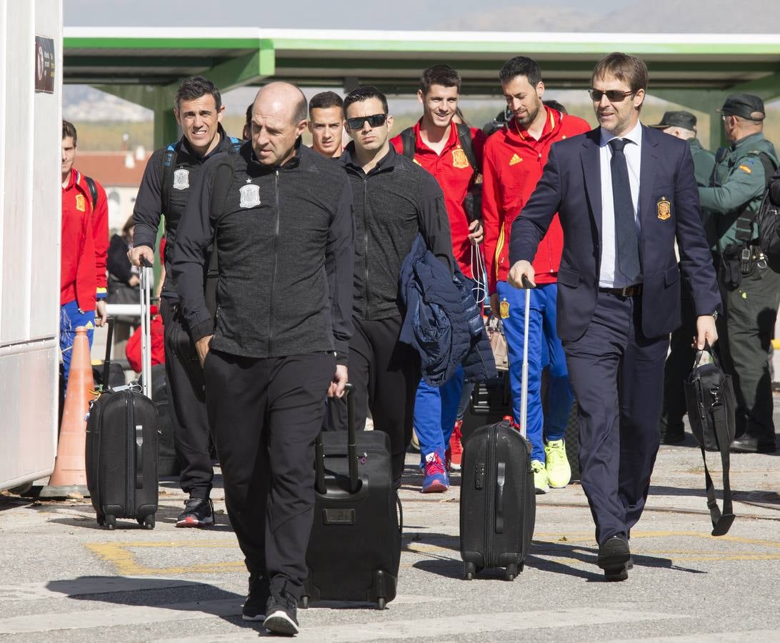 La selección española aterriza en Granada