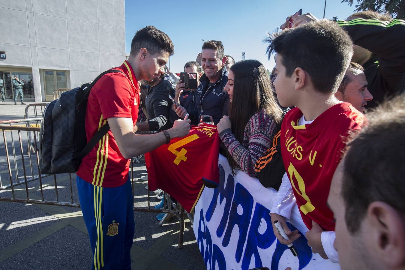 La selección española aterriza en Granada