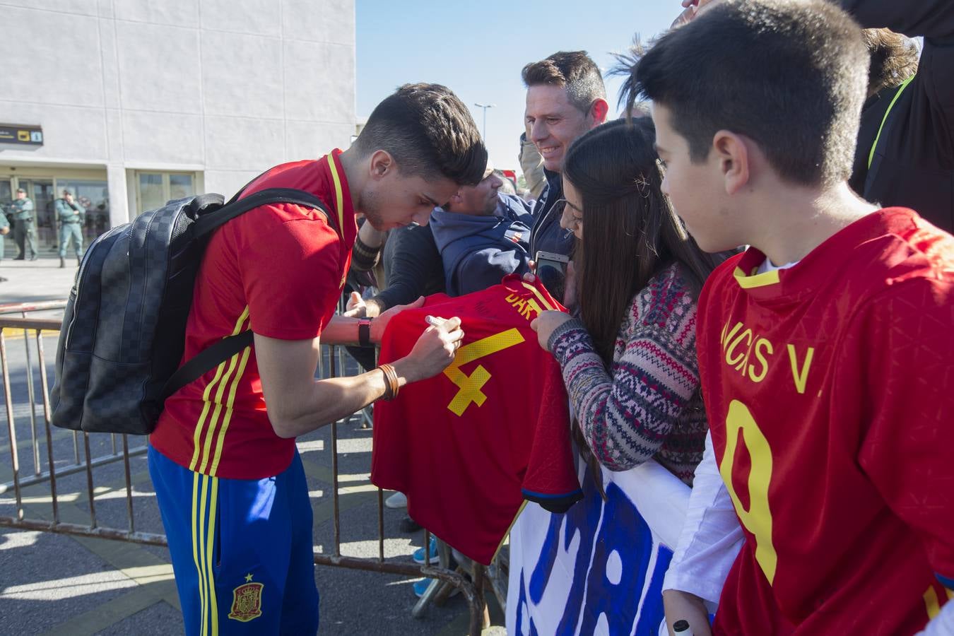 La selección española aterriza en Granada