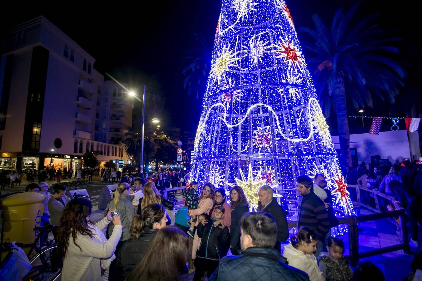 La Navidad se ilumina en la Costa a ritmo de gospel