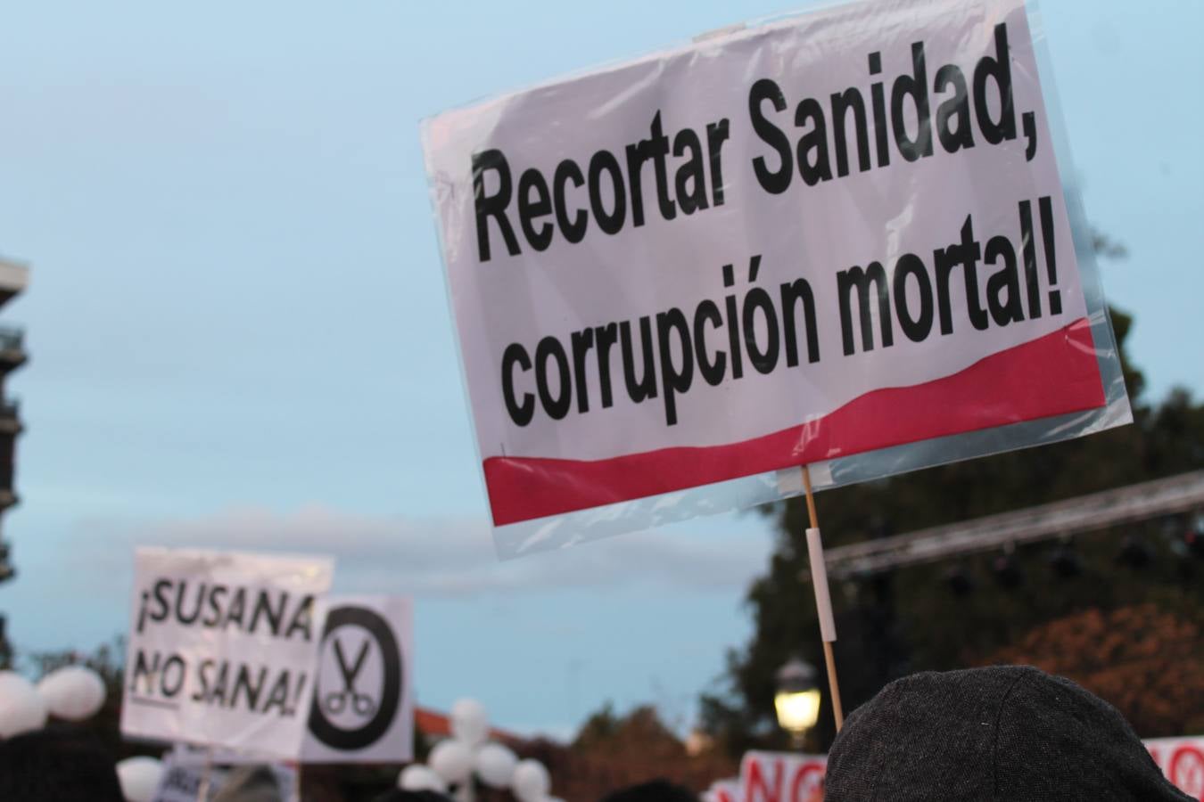 Unas 2.000 personas protestan en Jaén contra el «caos sanitario»