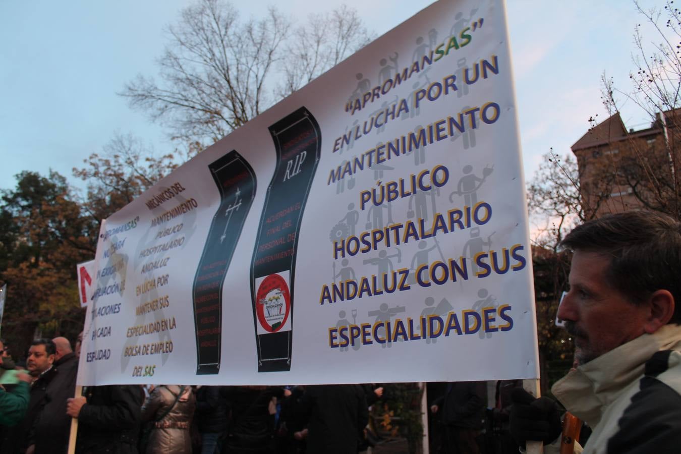 Unas 2.000 personas protestan en Jaén contra el «caos sanitario»