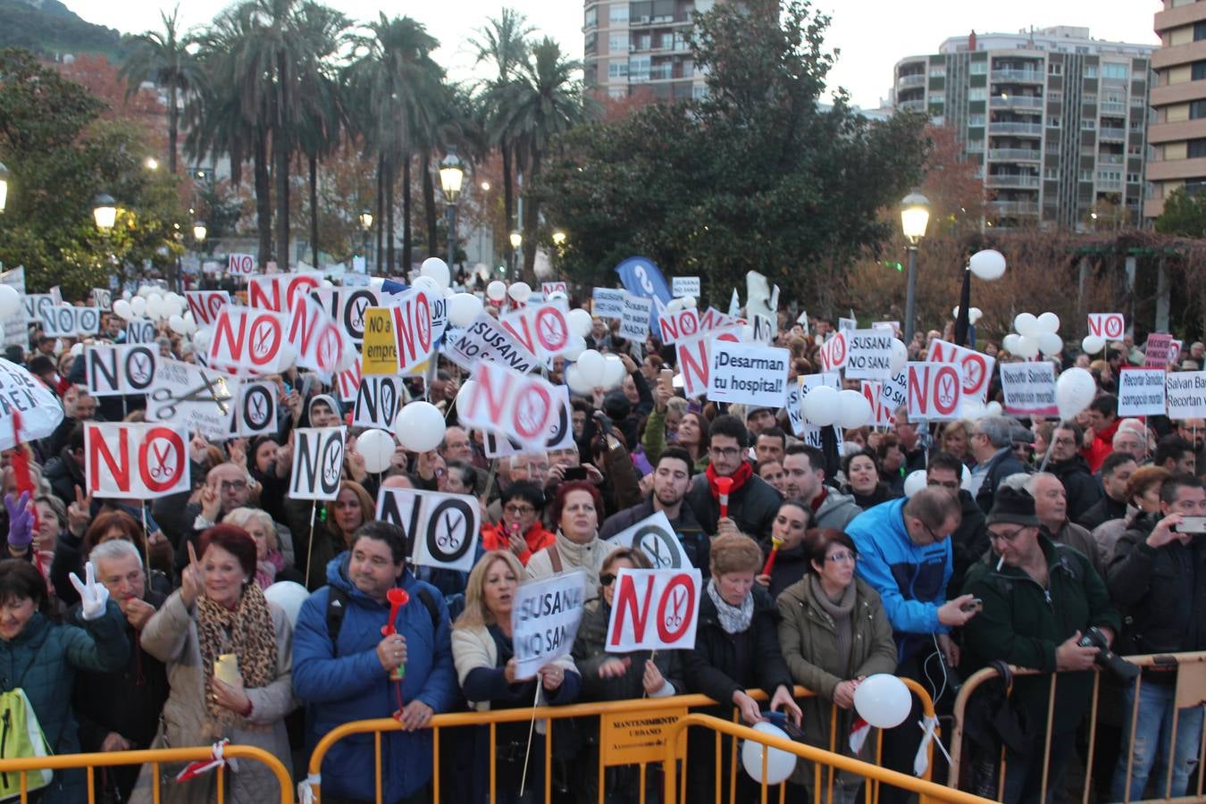 Unas 2.000 personas protestan en Jaén contra el «caos sanitario»