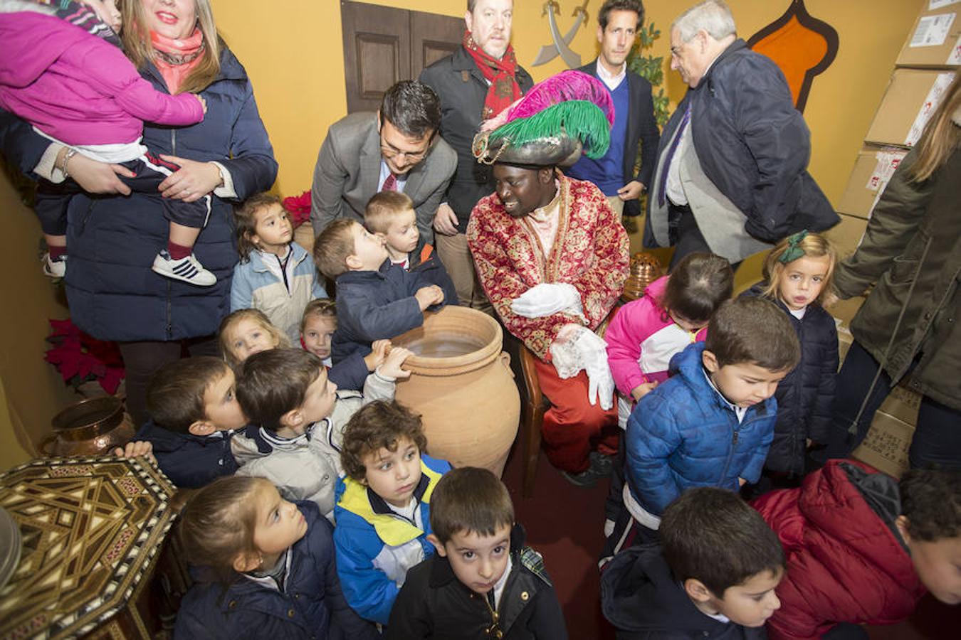 El Cartero Real ya recibe a los niños por Navidad
