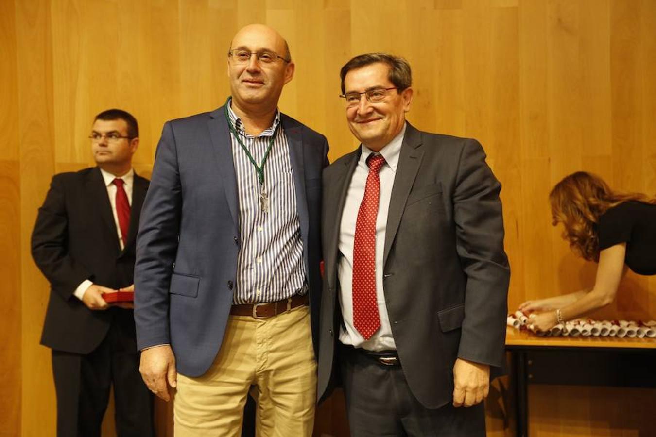 Medallas por un cuarto de siglo trabajando en Diputación