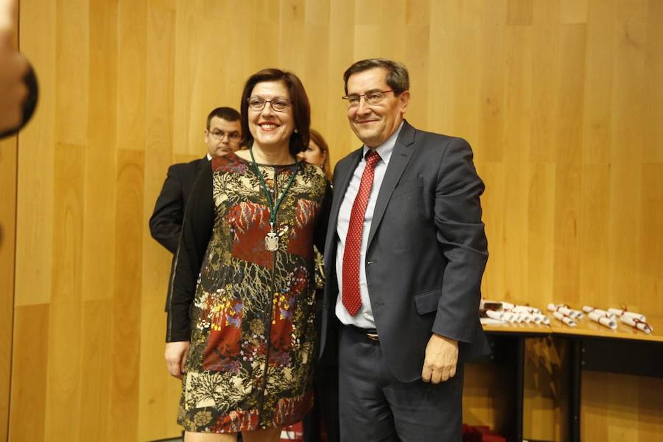 Medallas por un cuarto de siglo trabajando en Diputación